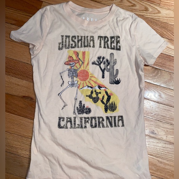 NWOT Joshua Tree TShirt. - Picture 2 of 3